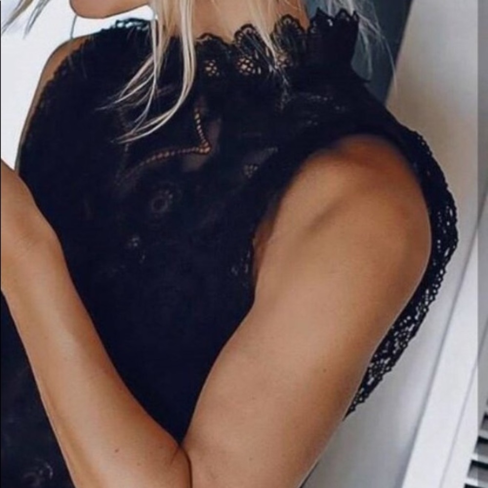 Black Lace Olivia Sleeveless Top - Picture 3 of 5